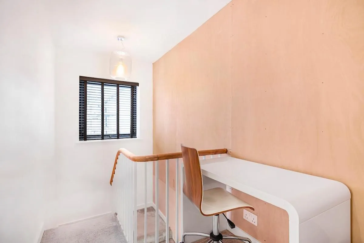 Quaint Mews House In Tivoli Villa Cheltenham 0*,  United Kingdom
